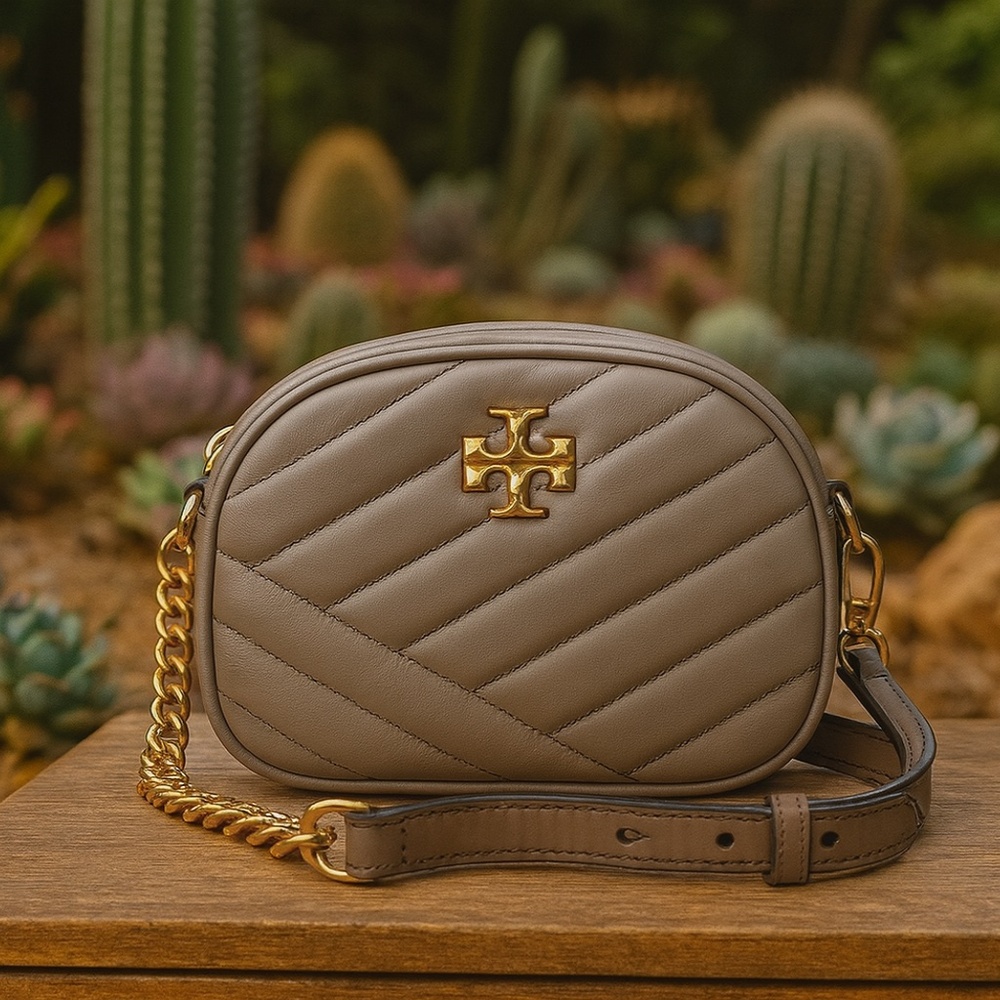 NEW Tory Burch Kira Chevron Classic Taupe Small Camera Bag/Crossbody Bag - Picture 1 of 15